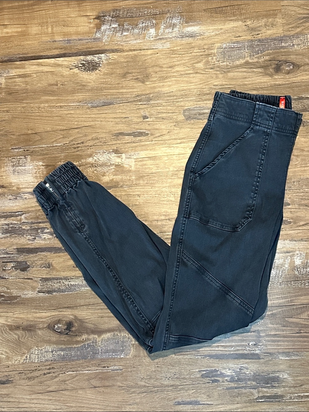 SPANX Men's Dark Charcoal Relaxed Elastic-Waist Jeans